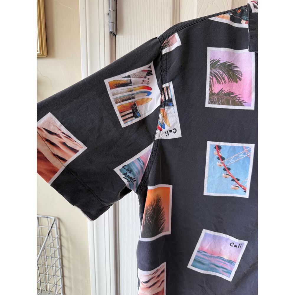 Hollister California Men's Large Epic Flex Button-Up Short Sleeve Cali Photos - Picture 5 of 11